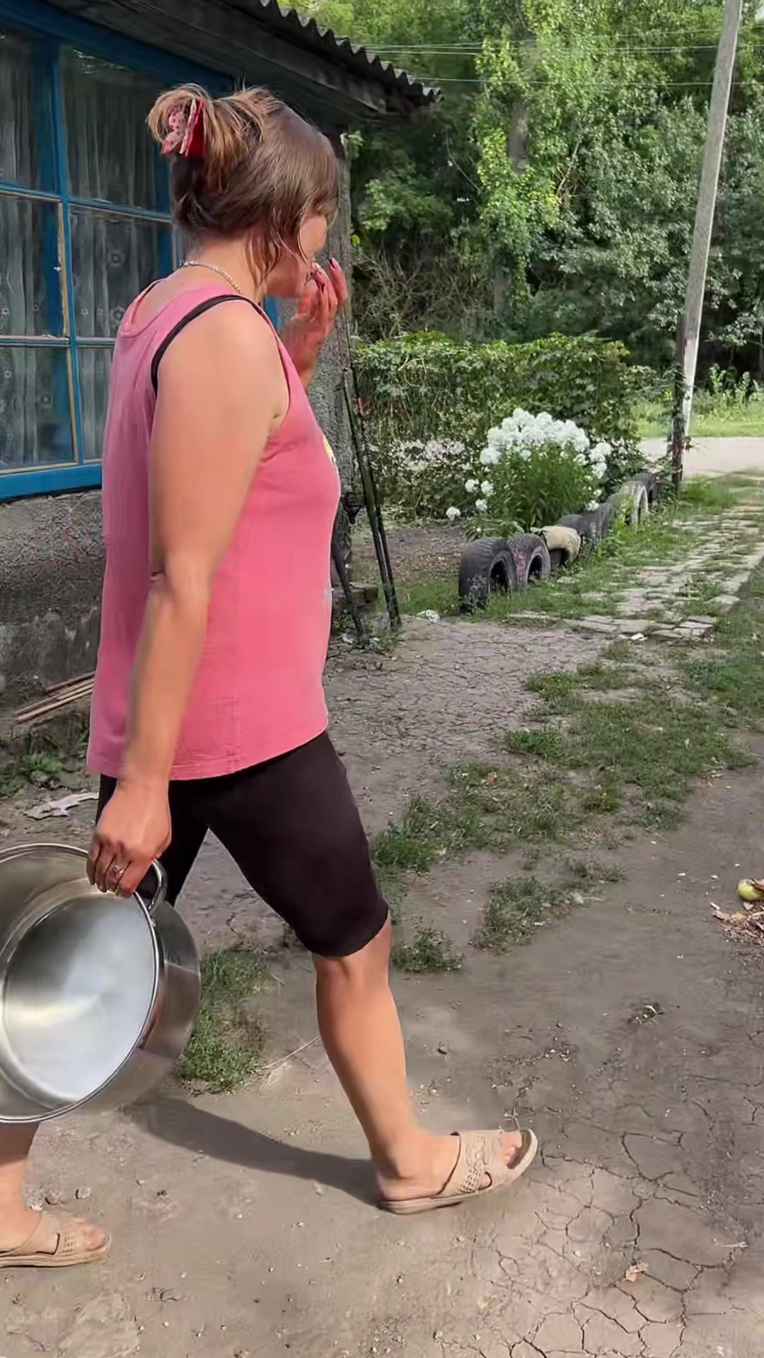 @дівчина з села