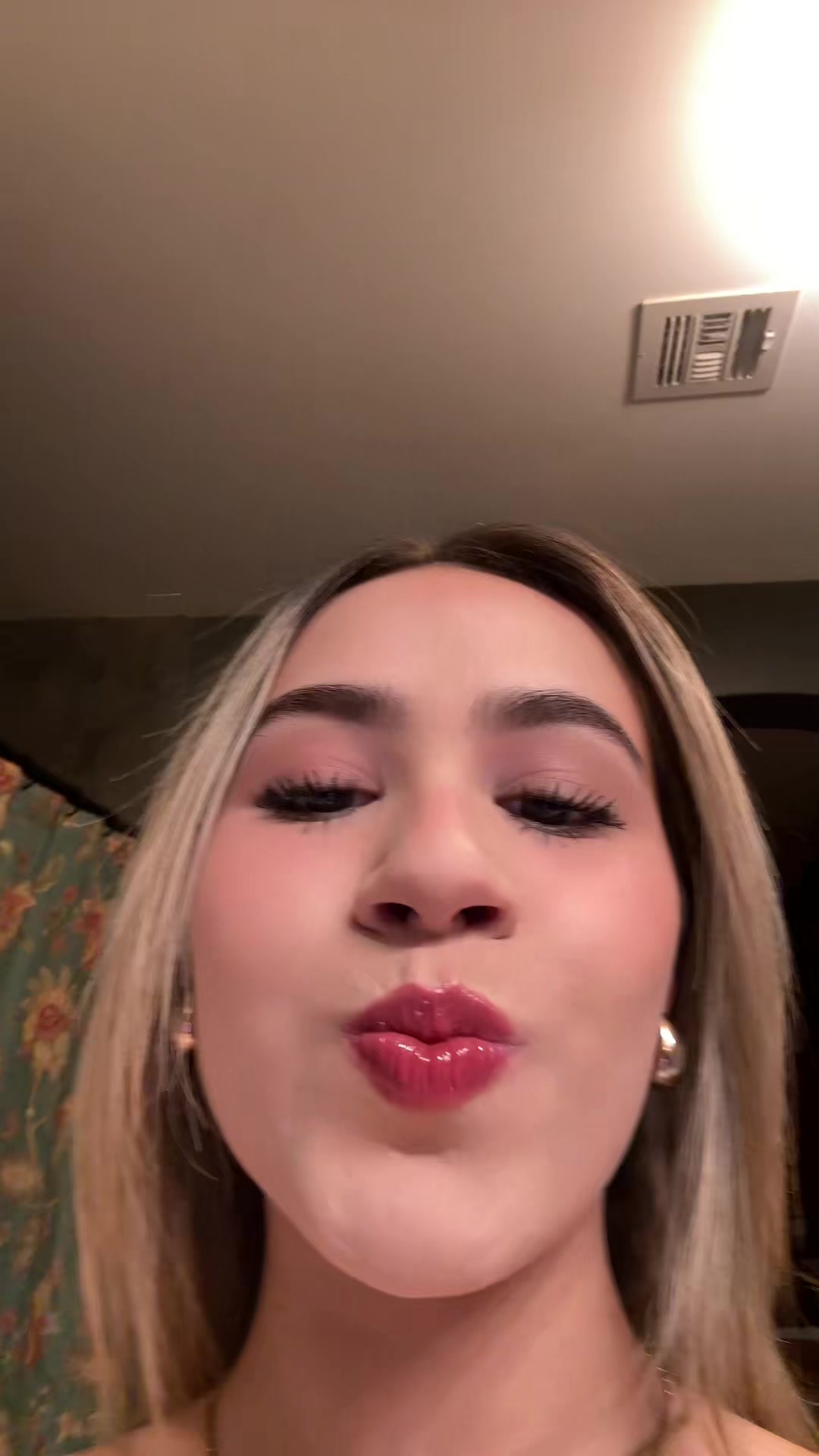 @Sofhia