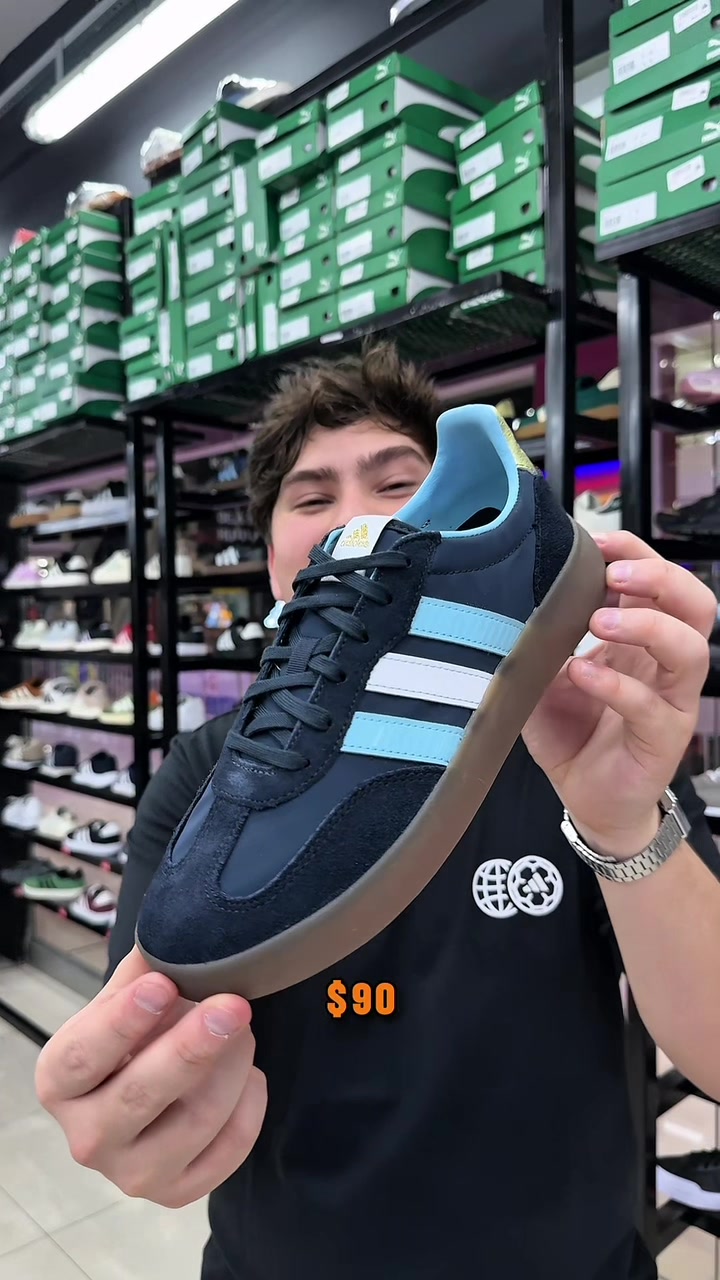@New York Store Paraguay