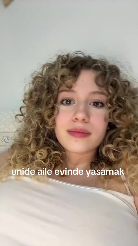 @estherᚐ҉ᚐ