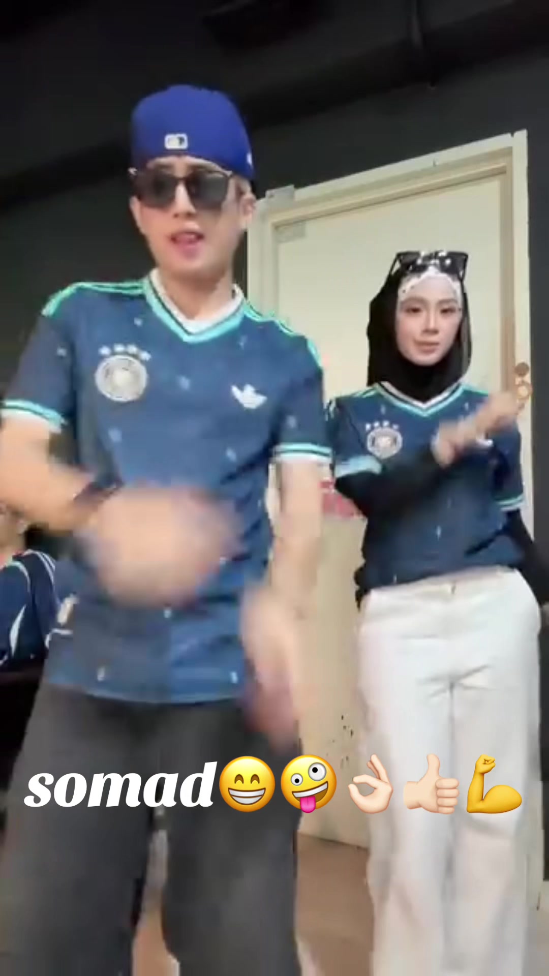@Sham0z04