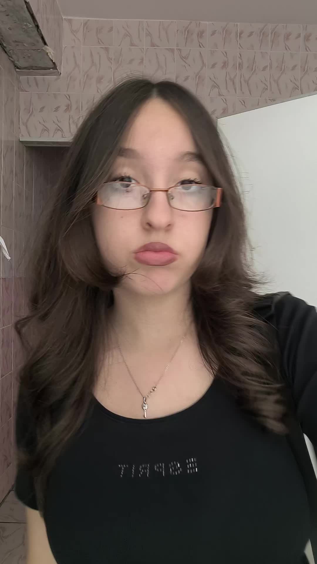 @кица