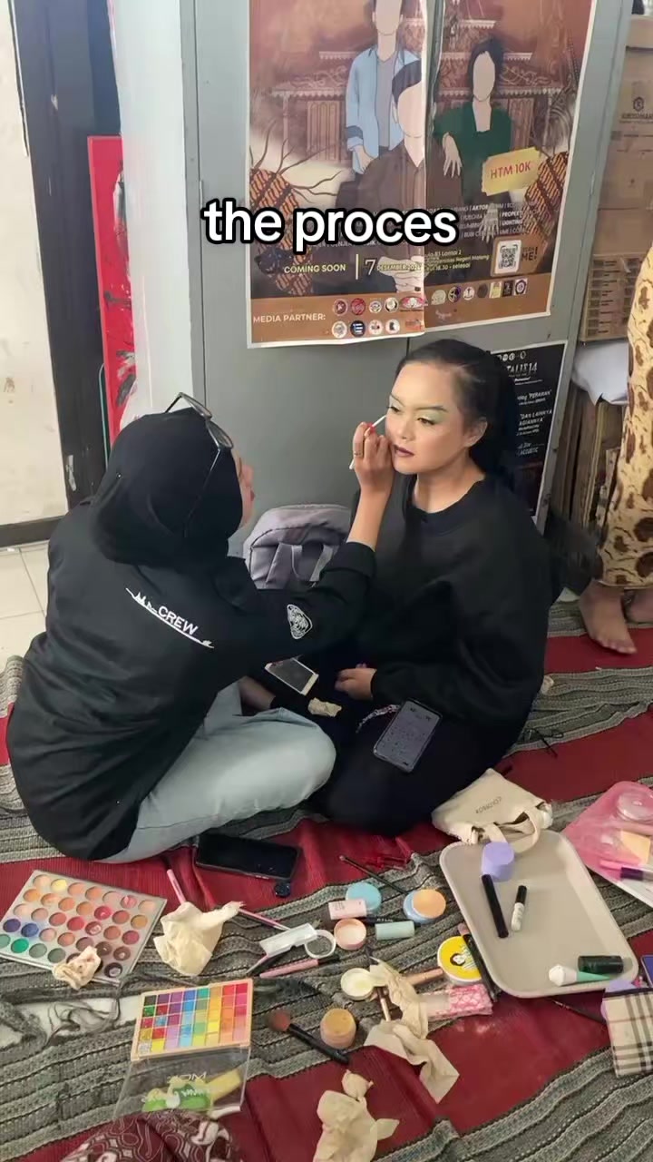 @Teater Hitam Putih FEB UM