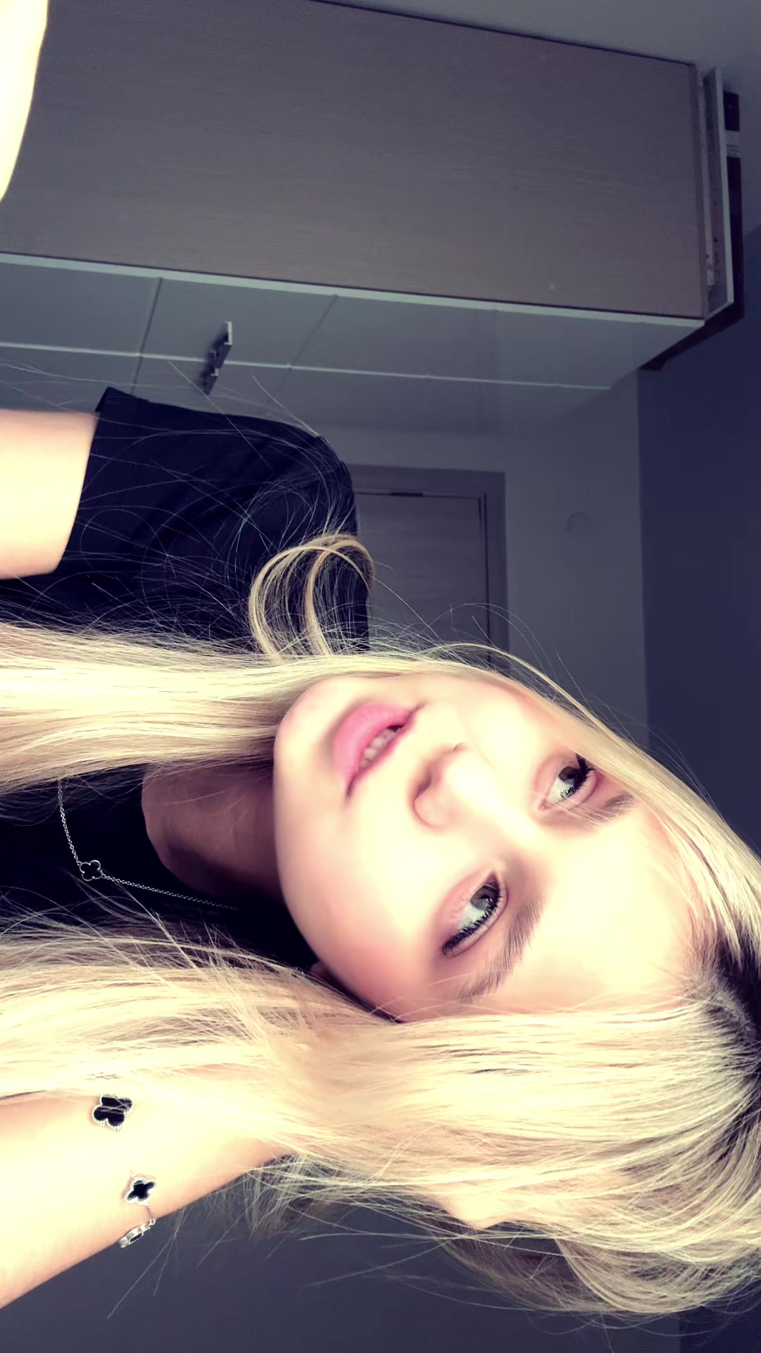 @Katiz