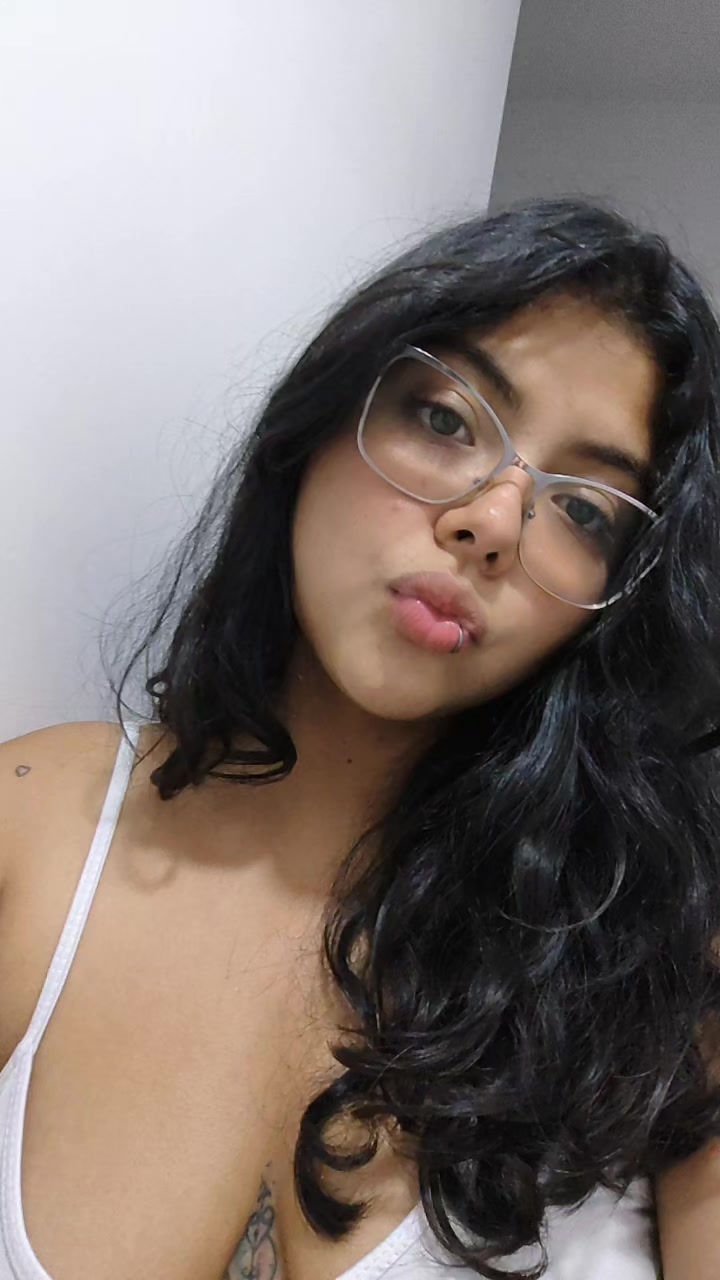 @Bella