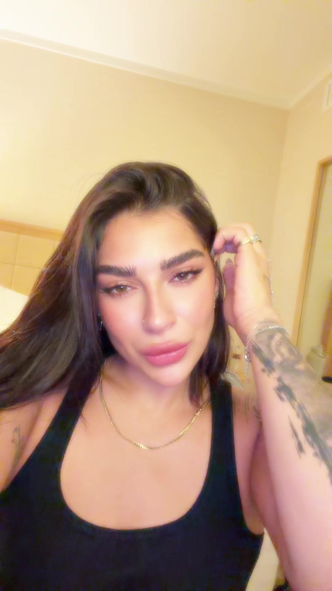@קורלי