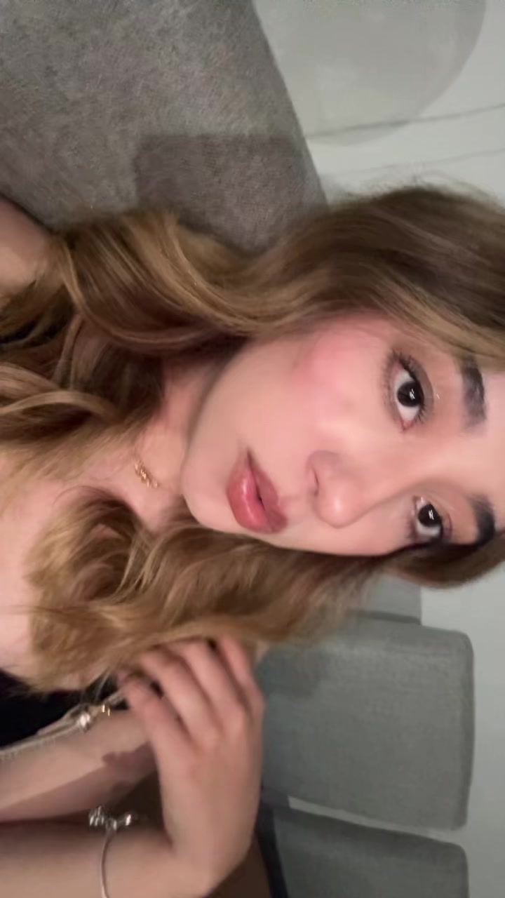 @isabella