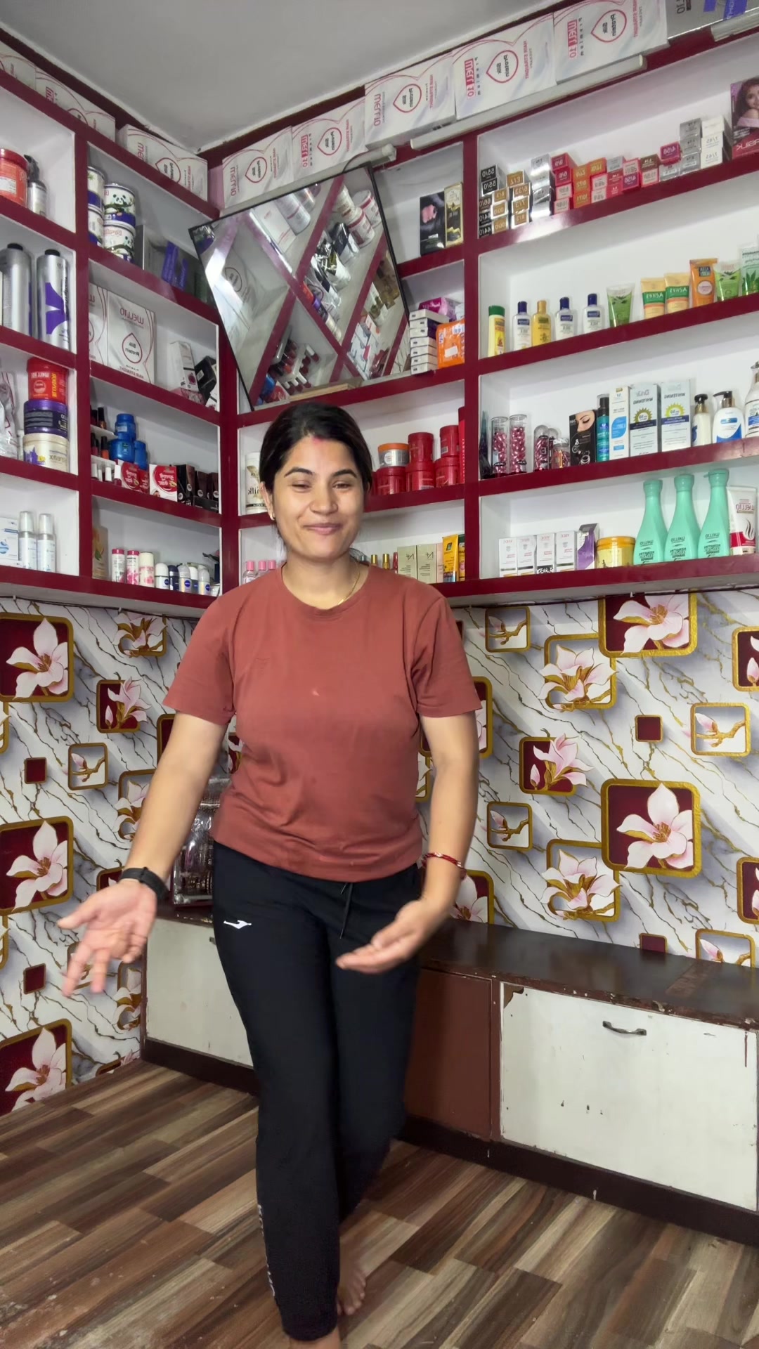 @Sabitri Acharya💇🏻♀️💄👁️