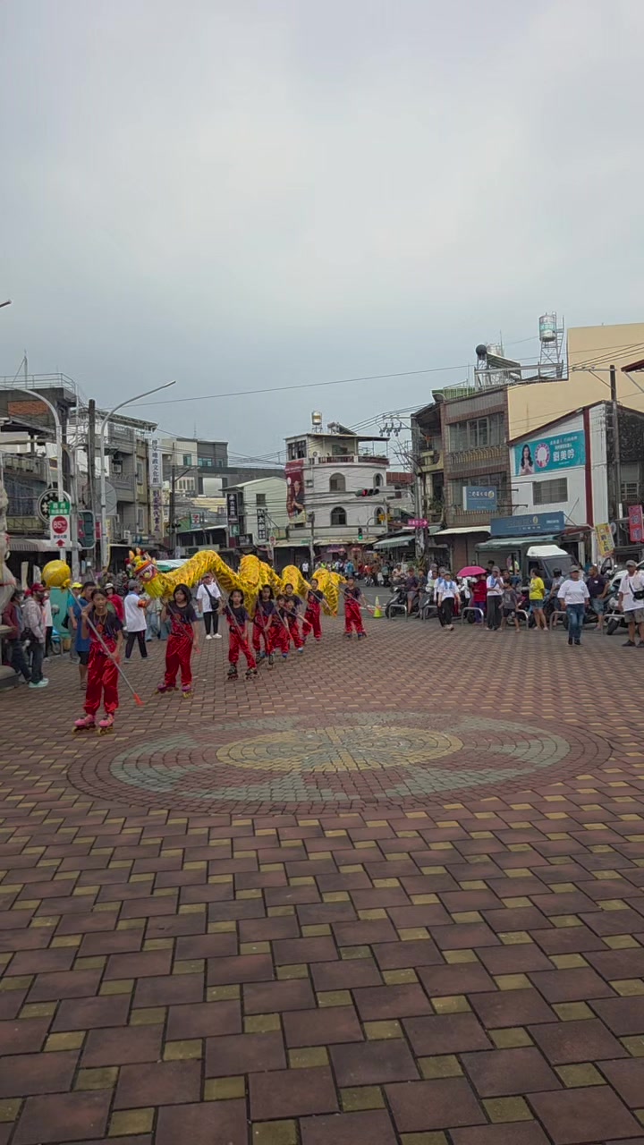 @帥哥跑廟會