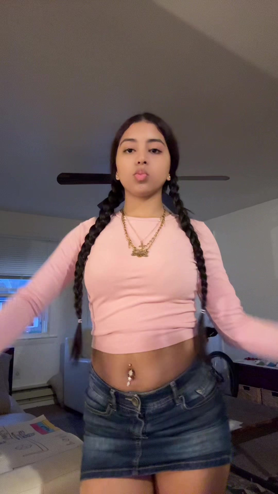 @VALERIA🦦