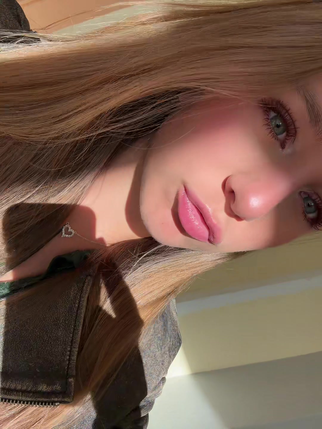 @arinkk