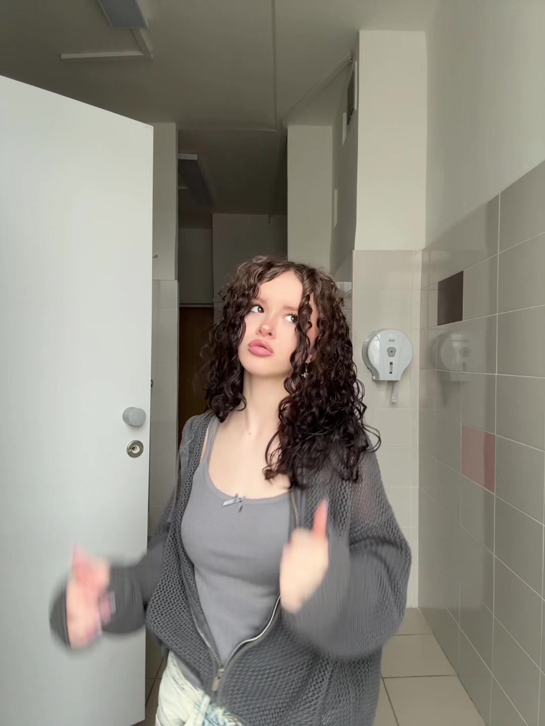 @yulora