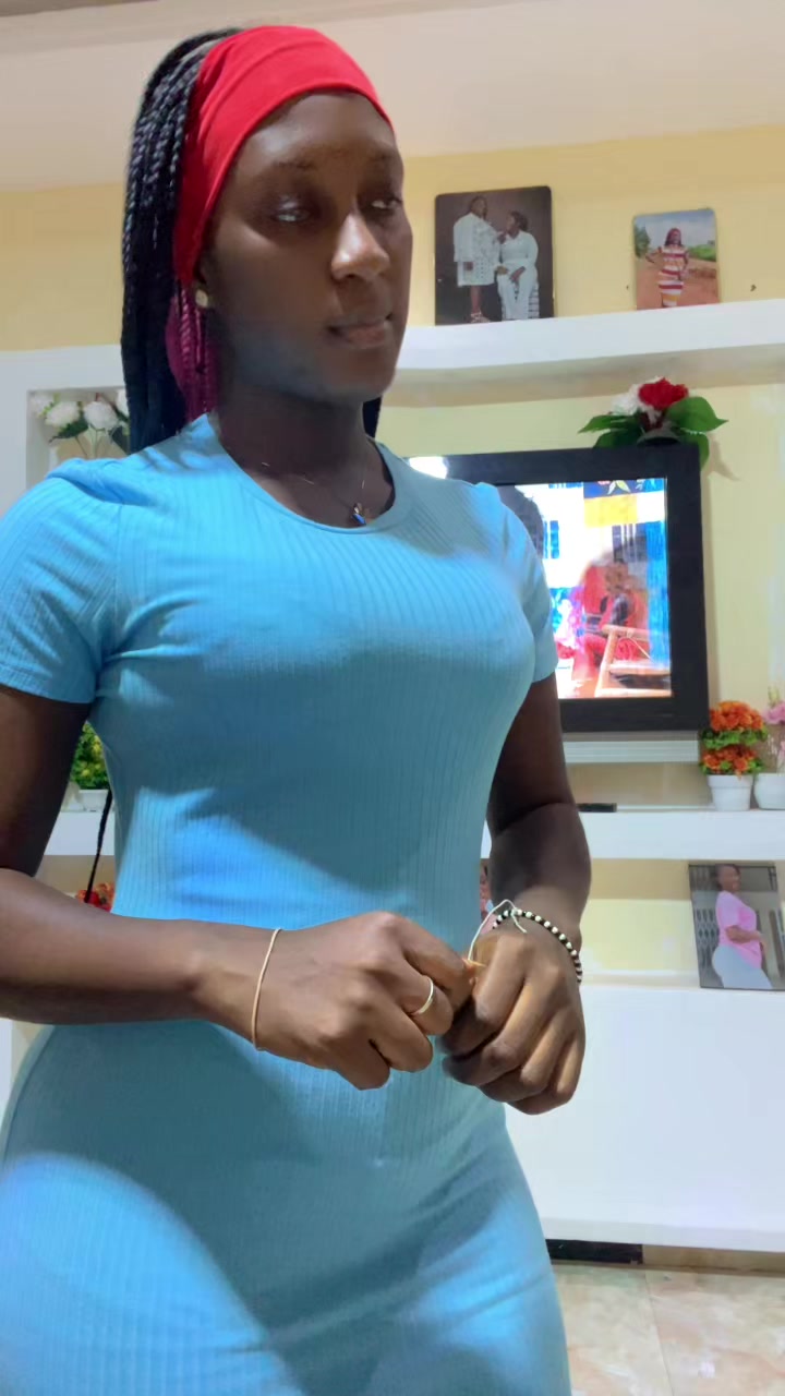 @Adjoah☠️~🧚♂️Sakyiwaa