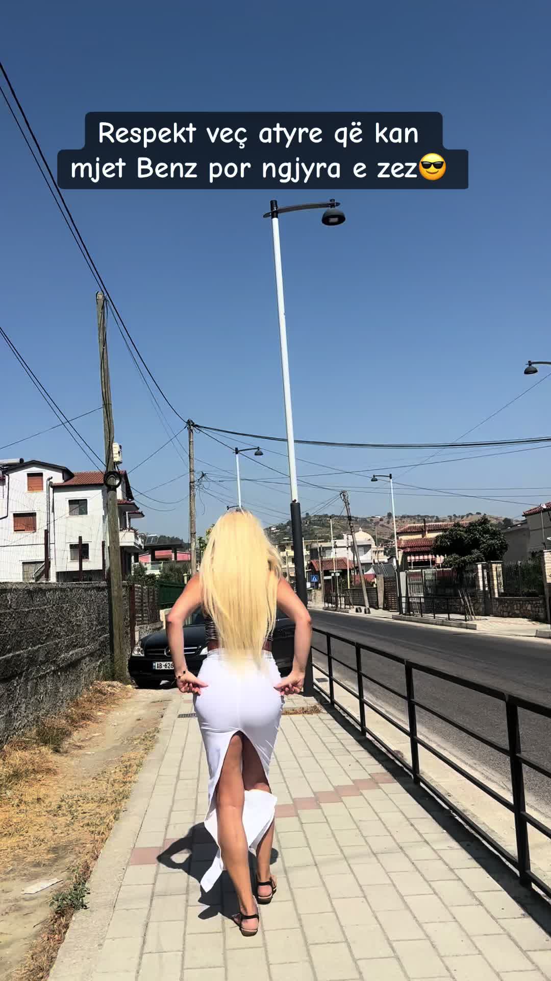 @Je Suis Mela