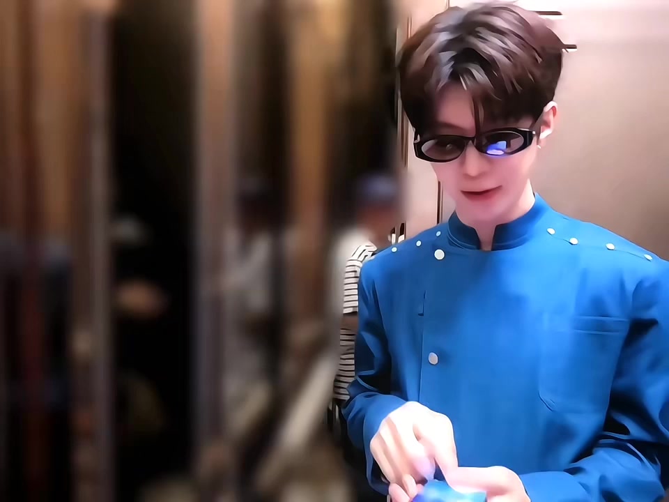 @𝙯𝙝𝙬