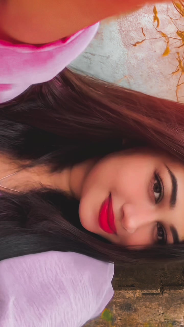 @:M A D H U 🍒