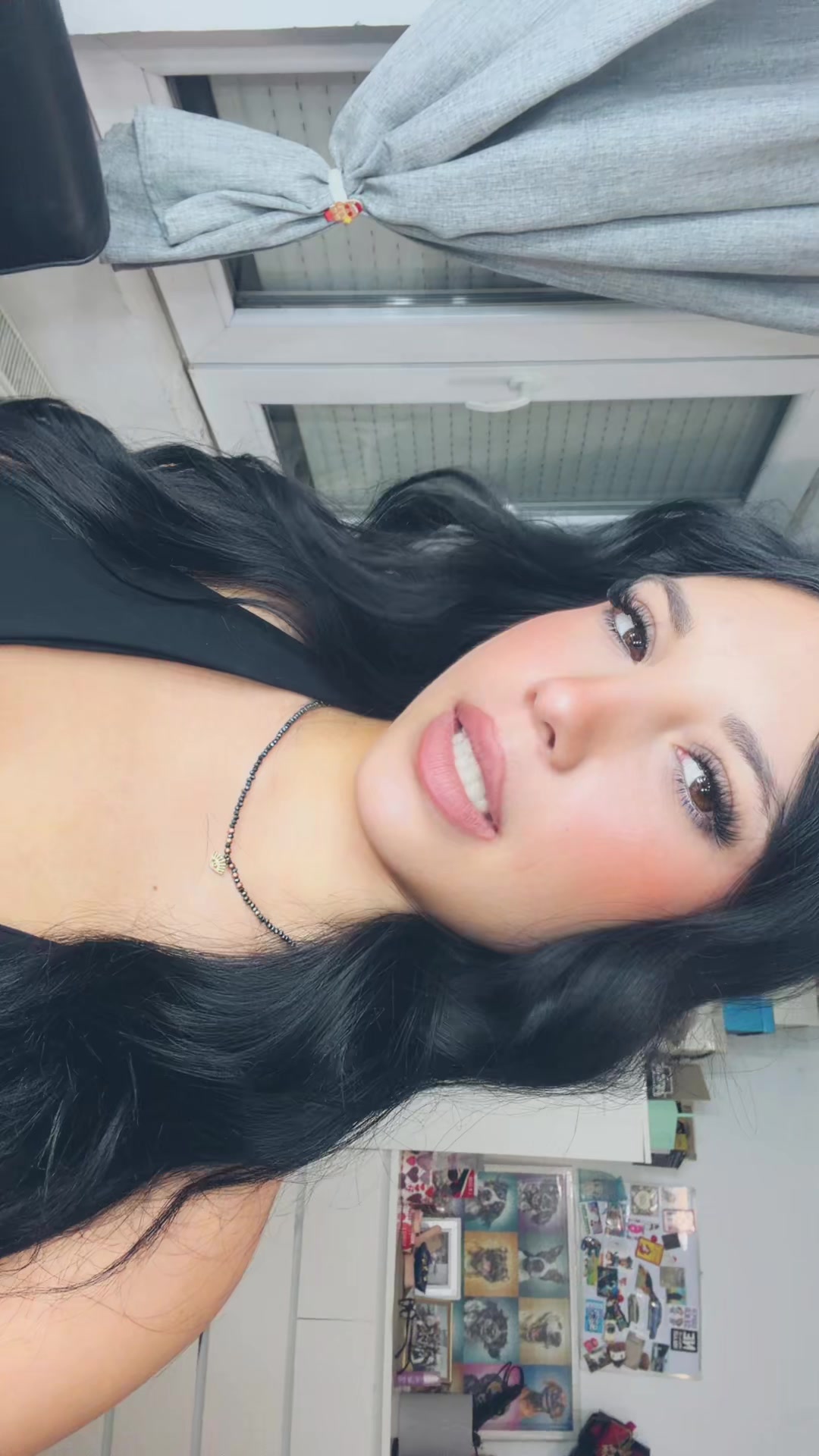 @🦦