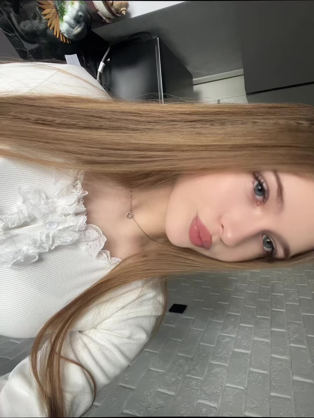@𝒩.