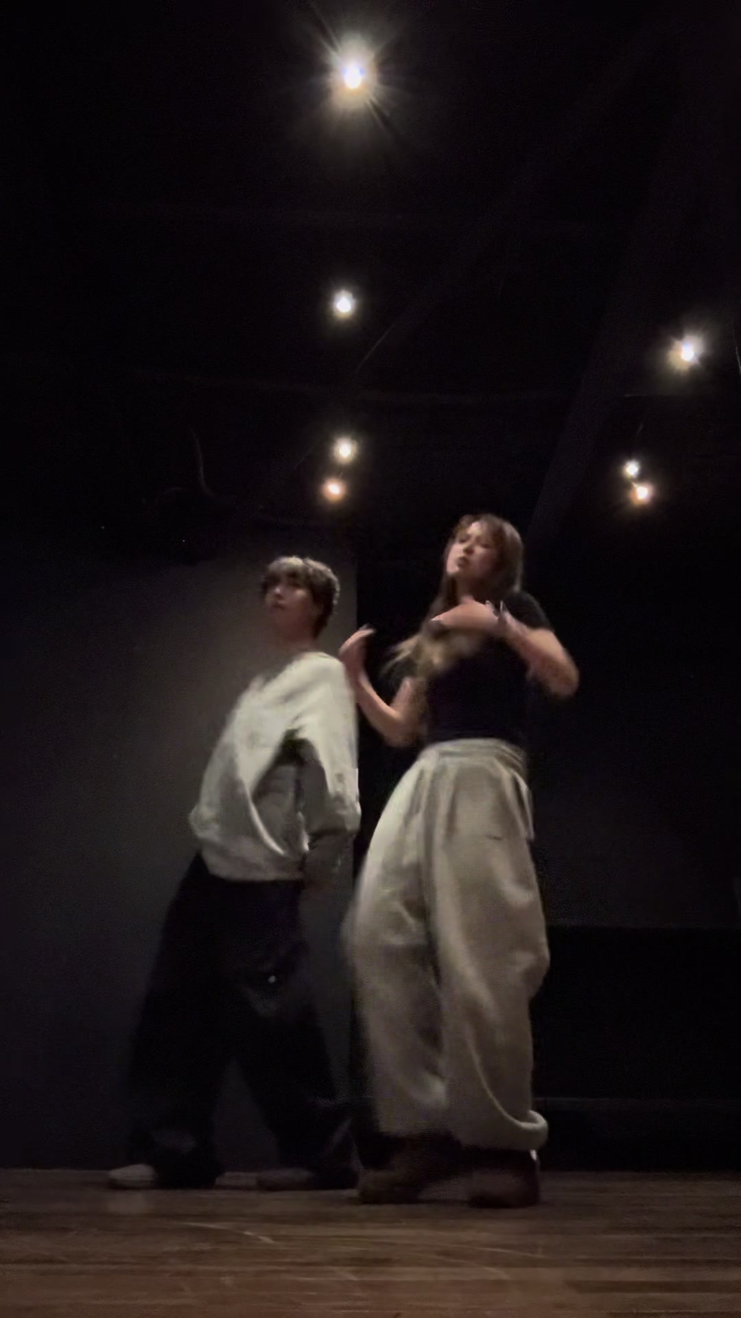 @安積夢大/Muta Azumi
