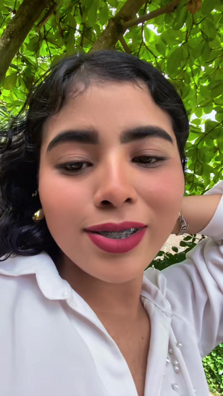 @🦦