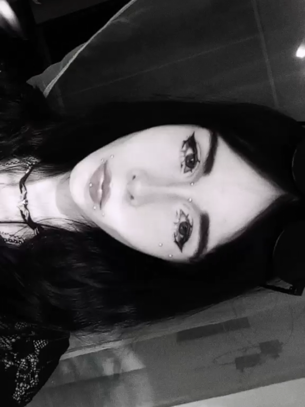 @h&eth;lɏm&eth;&dagger;h&ecirc;r