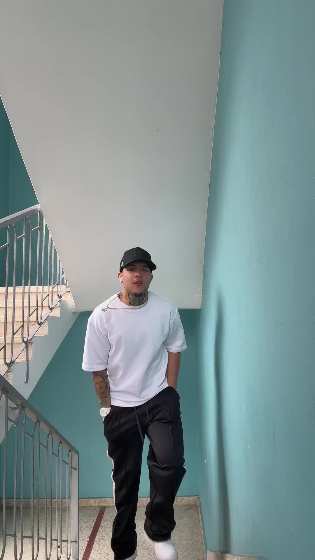 @JeyOne