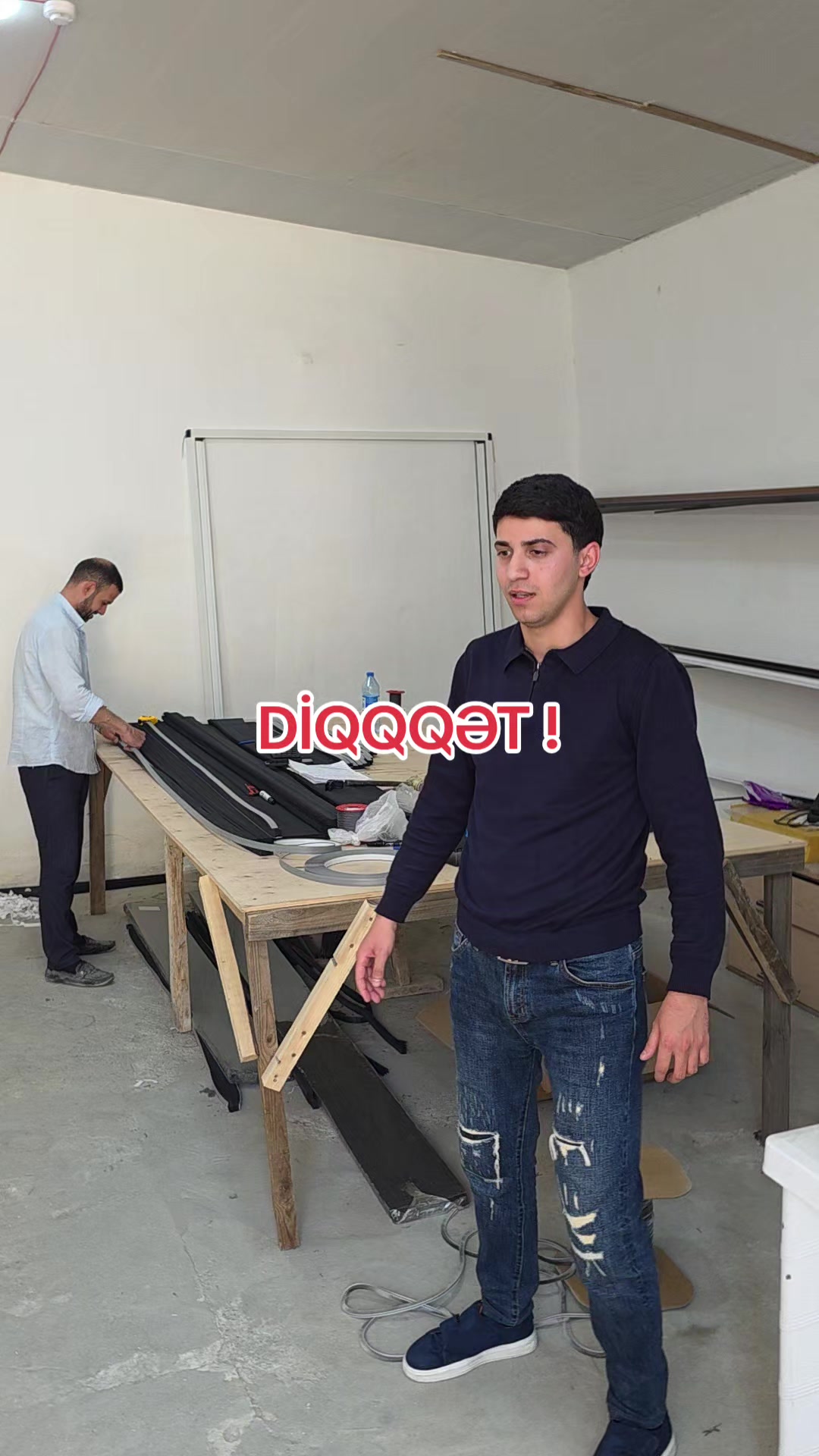 @Qapı satan oğlan