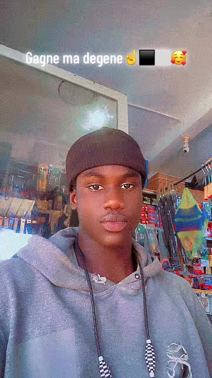 @🅢 ~Ⓜbacke{}