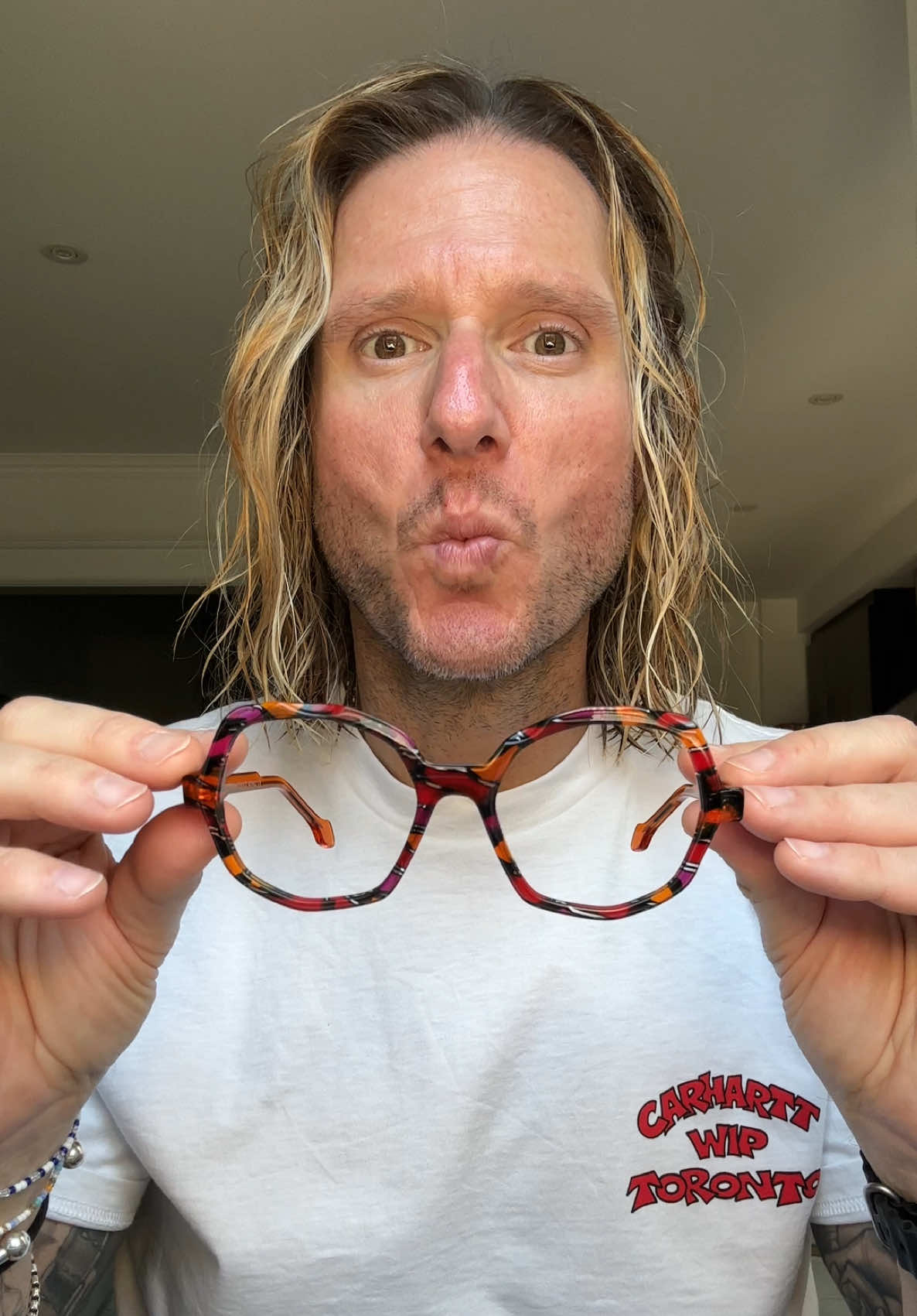 @Stevewearsglasses