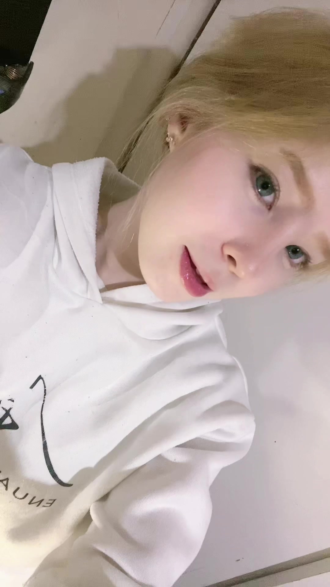 @โ๐ฑ๐๐