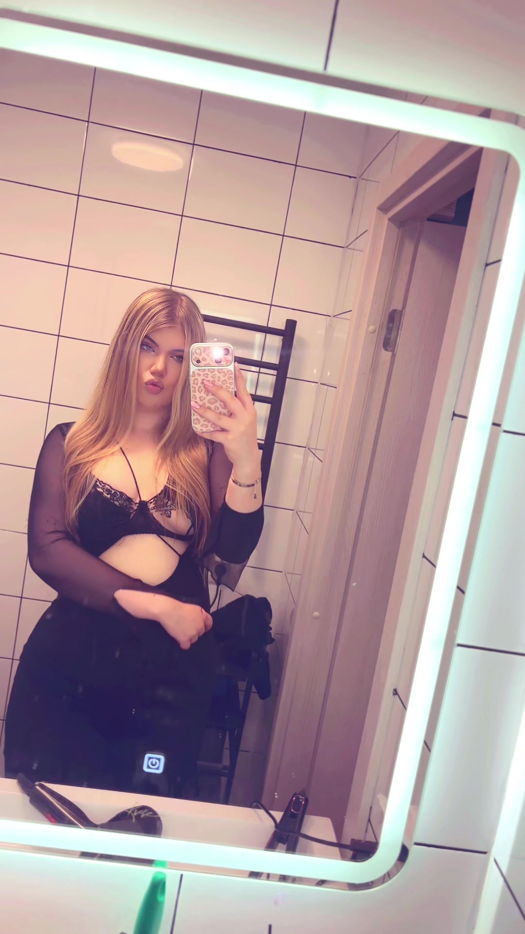 @🦋🤍