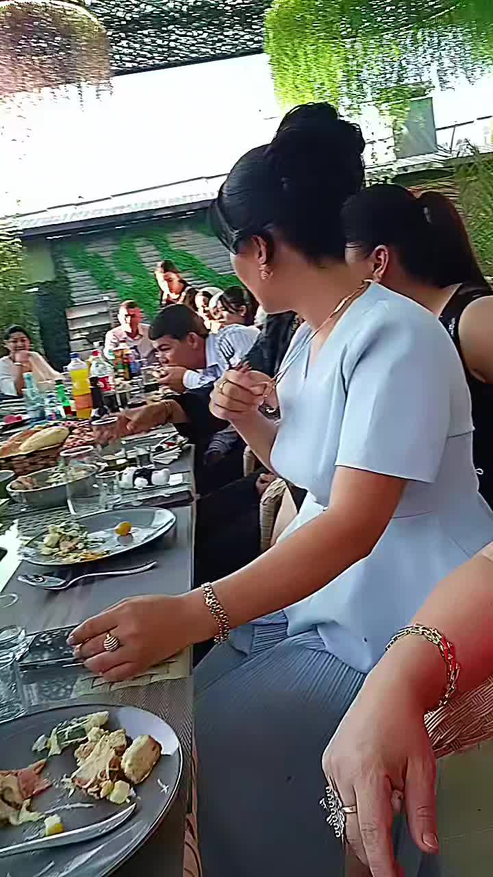 @Ṣ :)