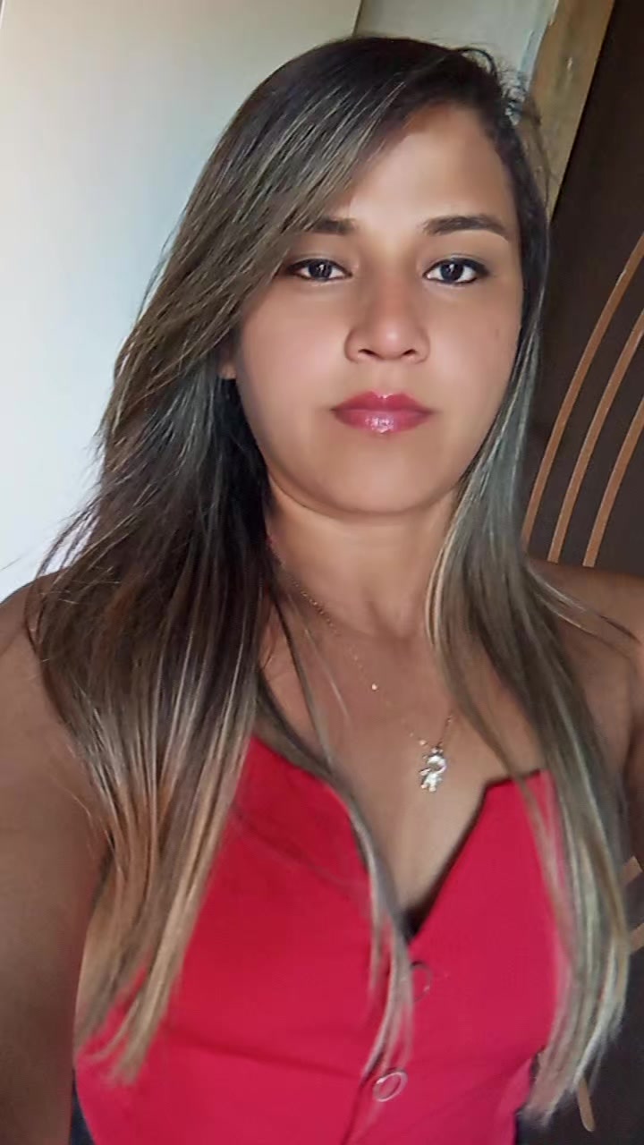 @Tha&iacute;s Silva