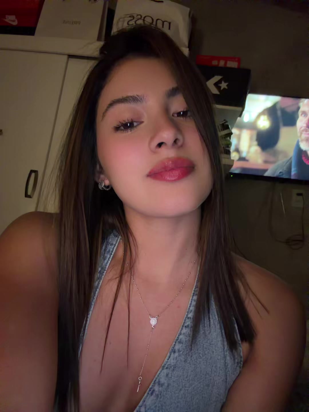 @Camila
