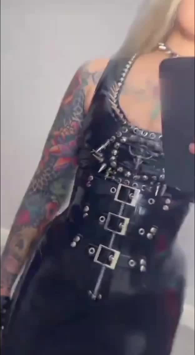 @Mistress Mercy Xox