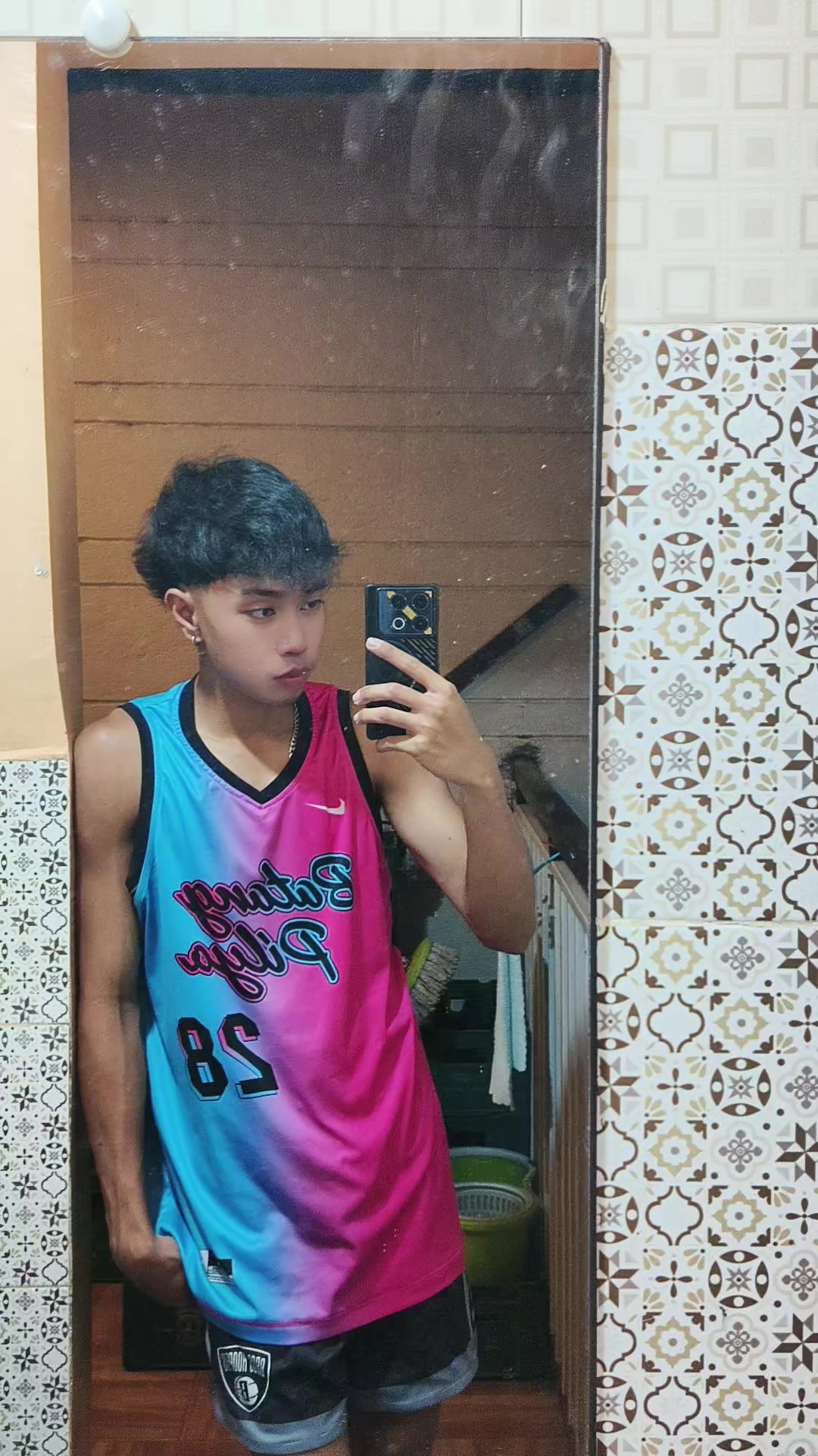 @ny G