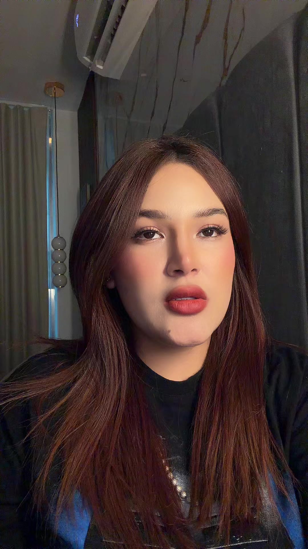 @keniaacamachoo