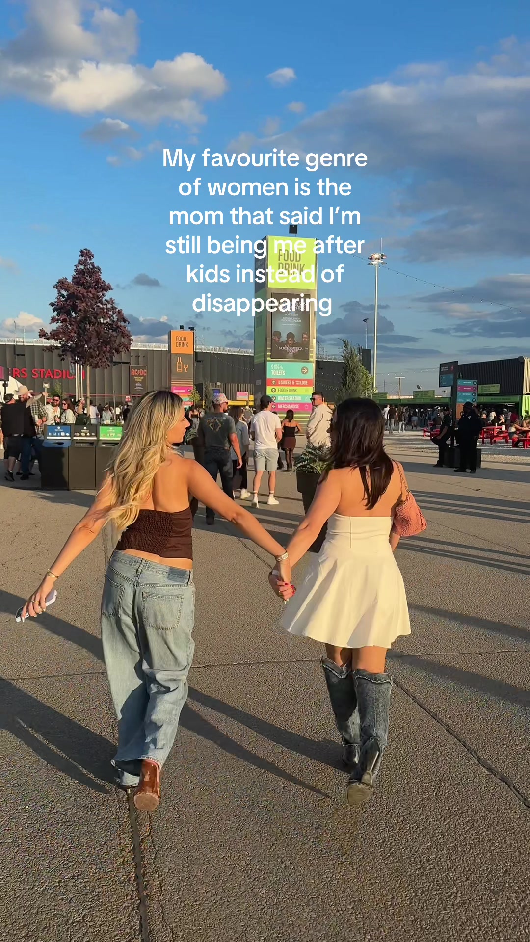 @M I A