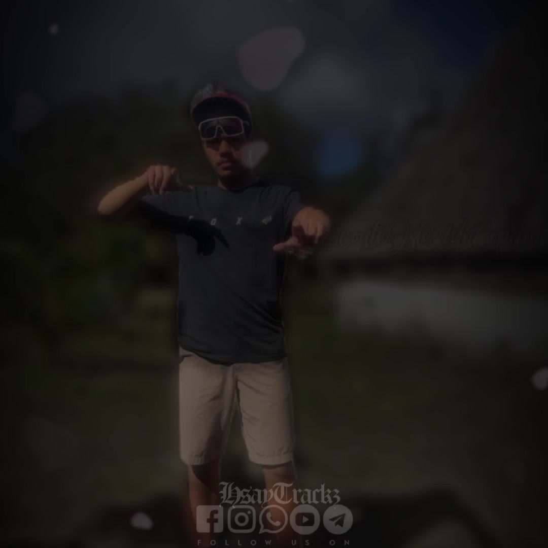 @🎧