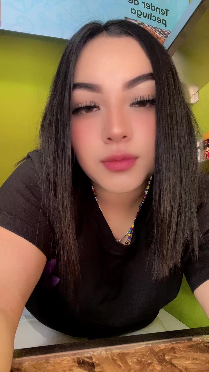 @Val🖤👑