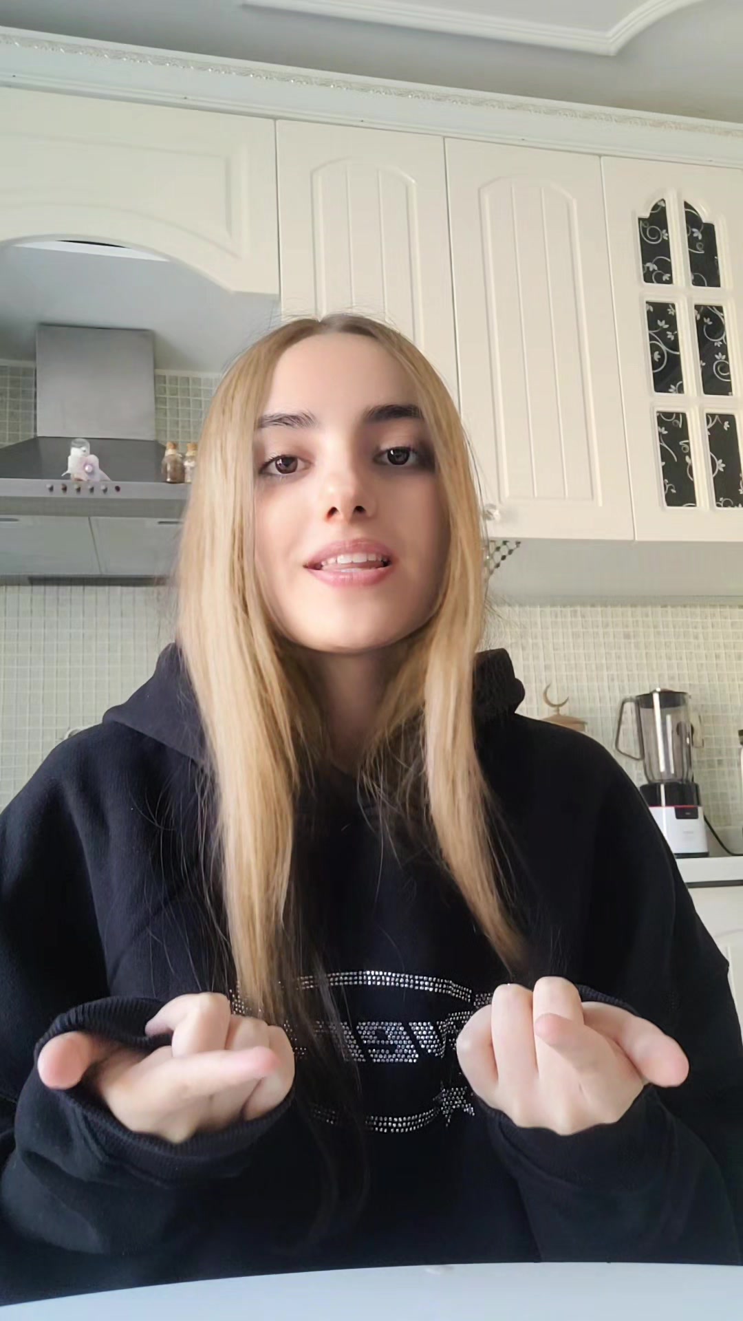@vişneli kola