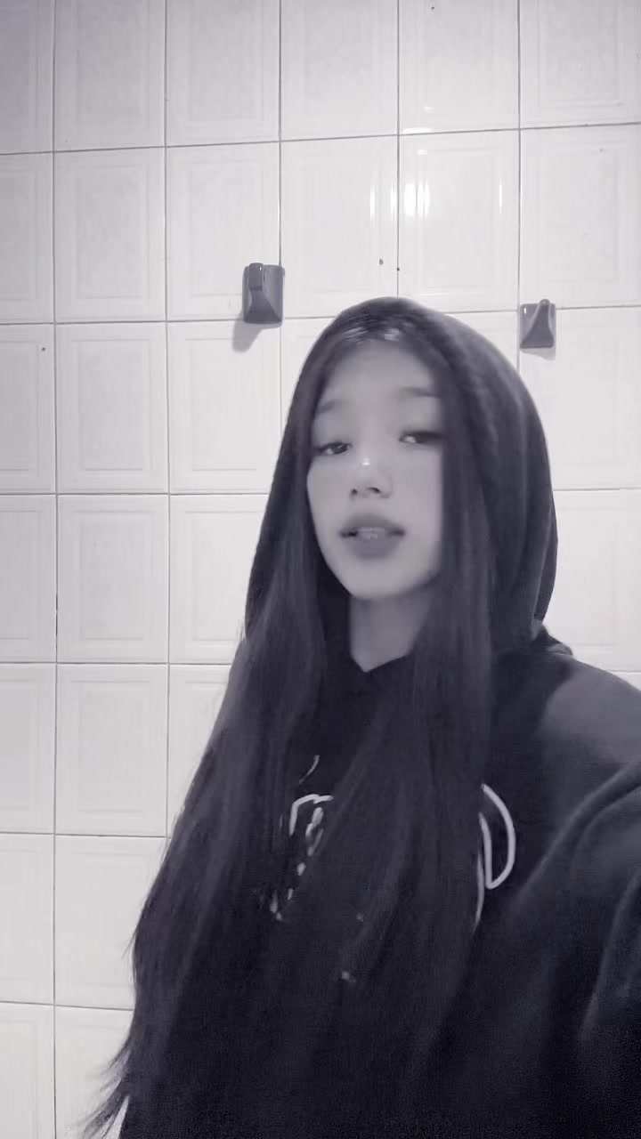 @Valeska🕷️