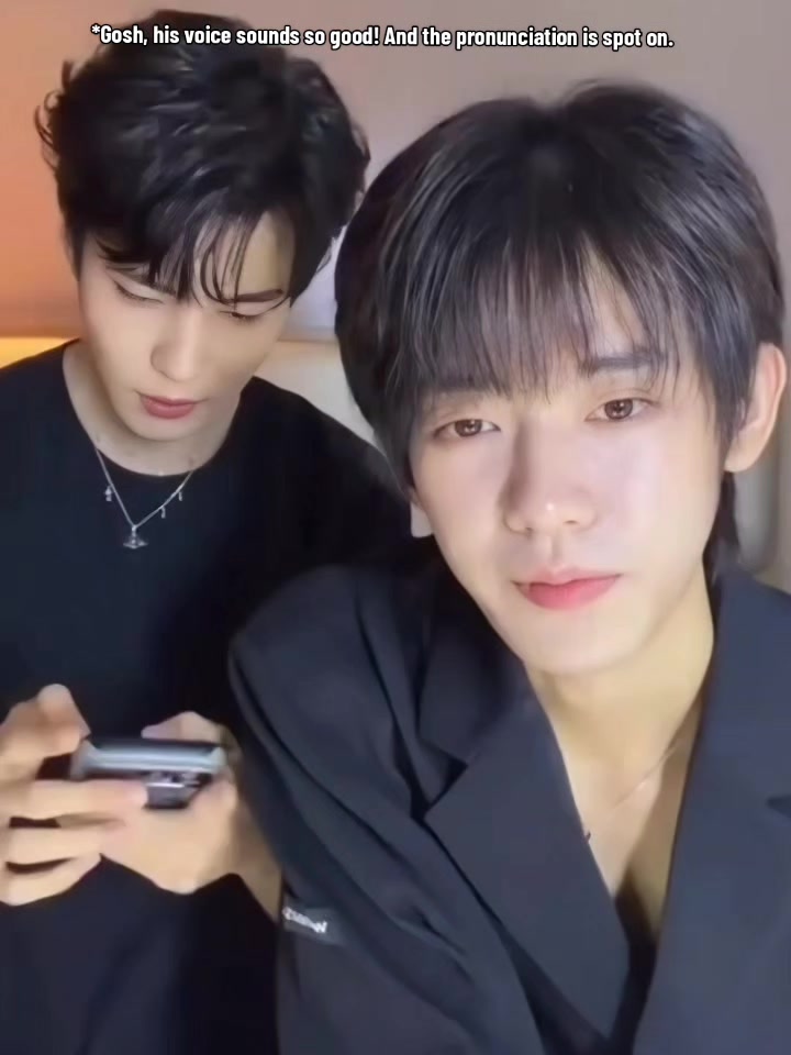 @𝐋 𝐢 𝐨 𝐫 𝐚.