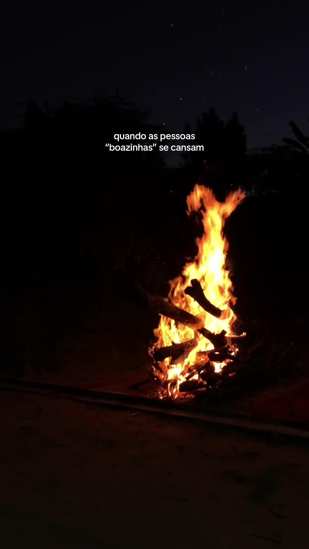 @Ta&iacute;s Saraiva