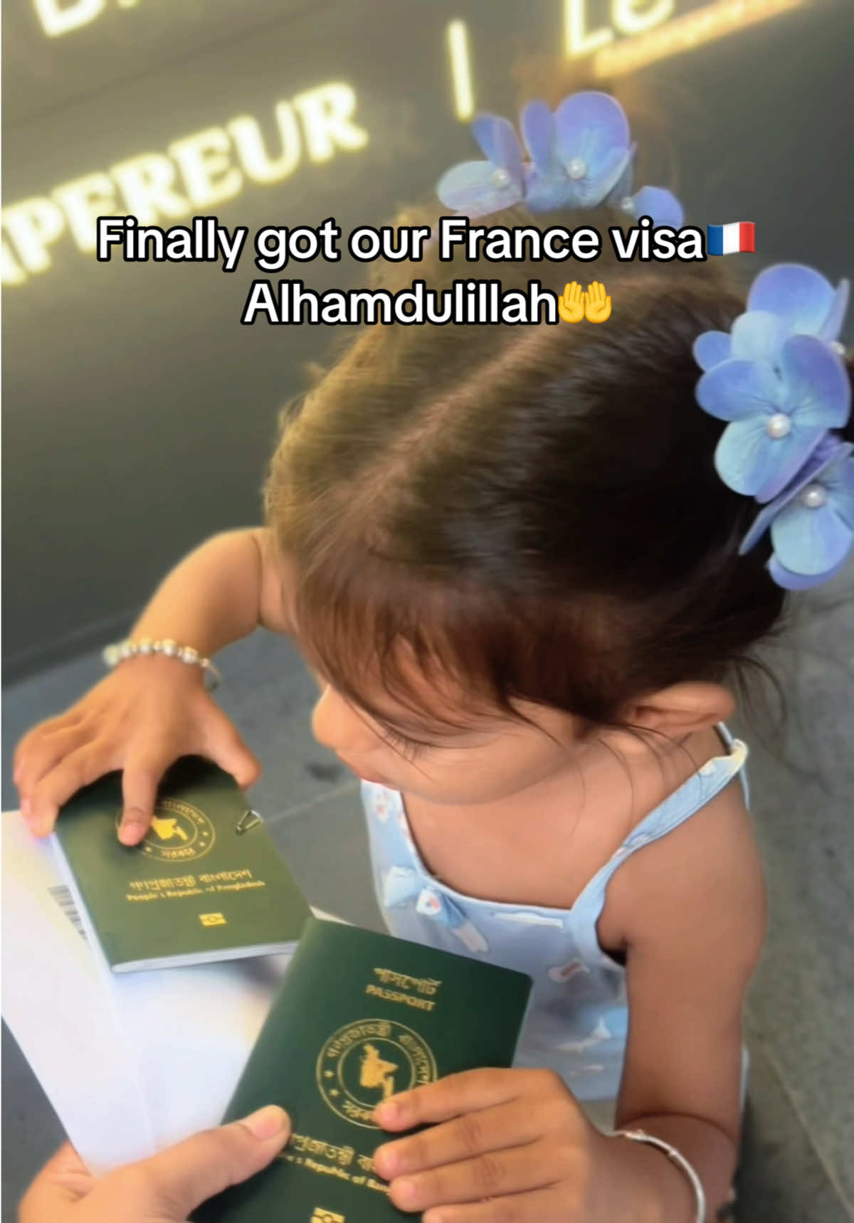 @Dimple Anat🎀✈️🇨🇵