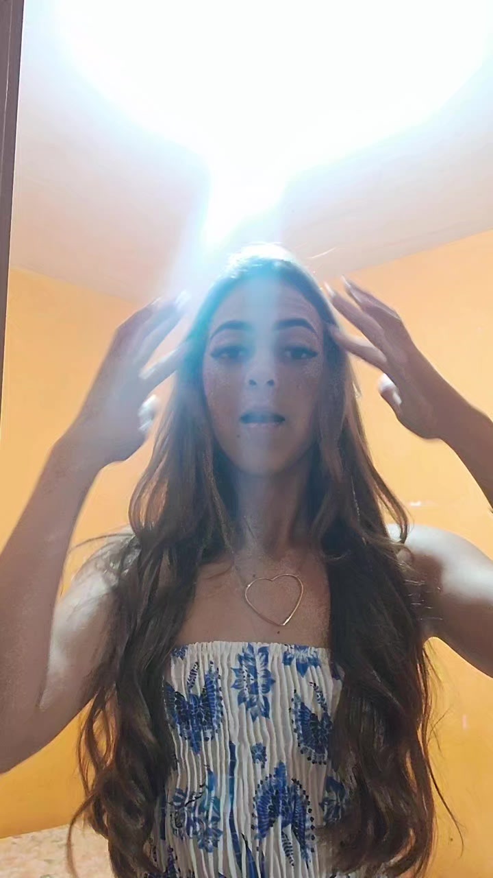 @thayzzz.
