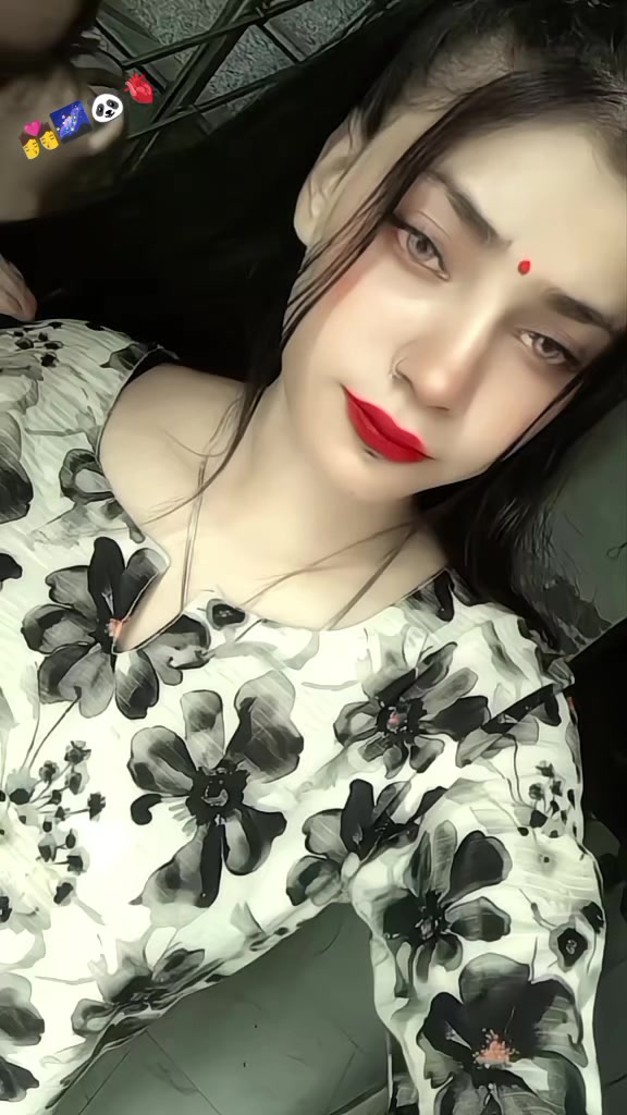 @🐼Gudiya Rajput👑