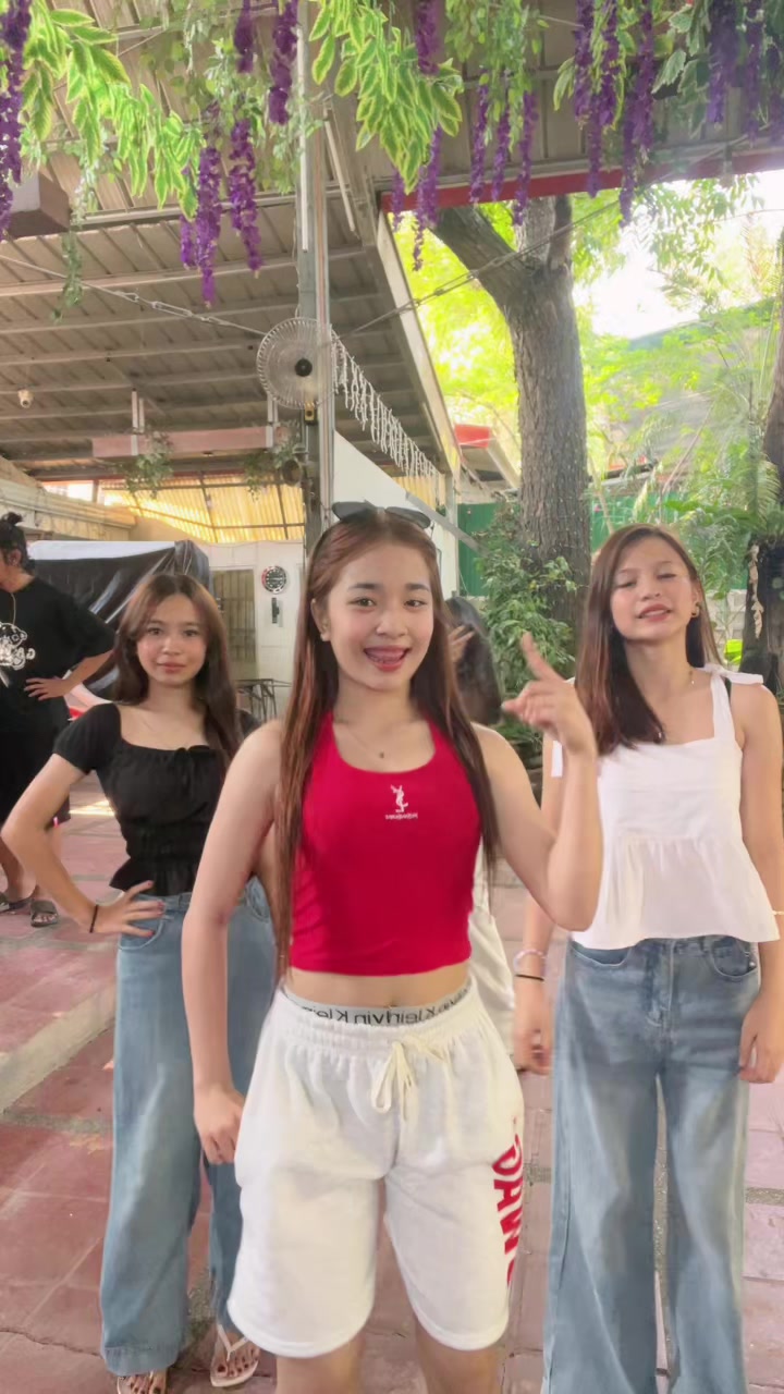 @Bella C