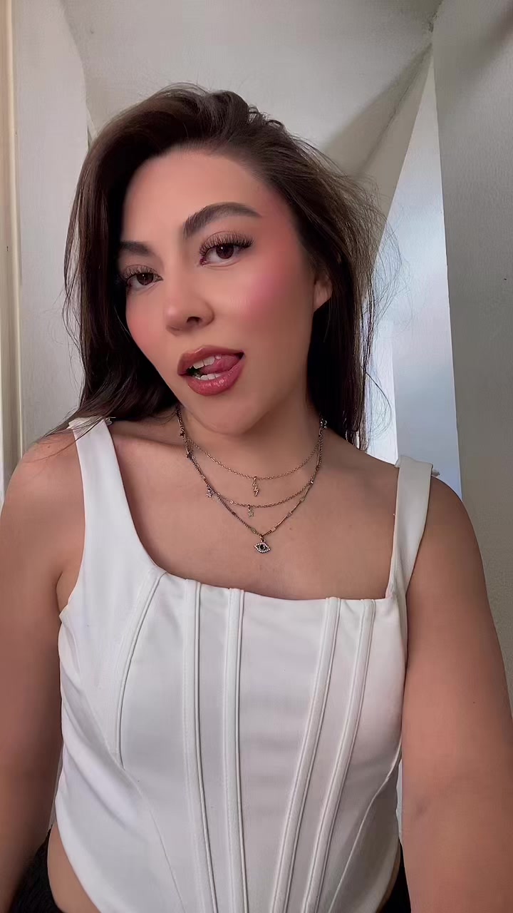 @Mar&iacute;a☘︎︎𓂀