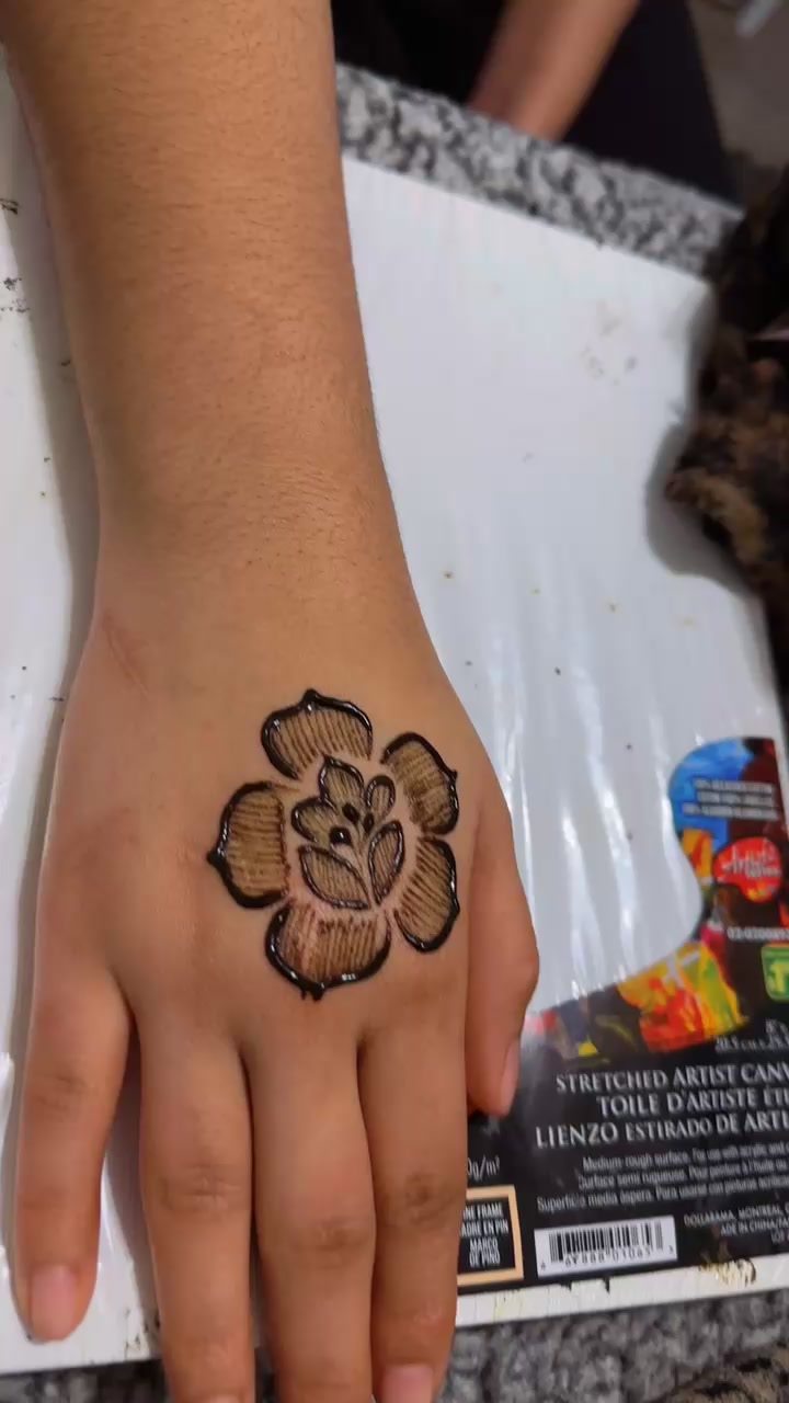 @henna_by_armia